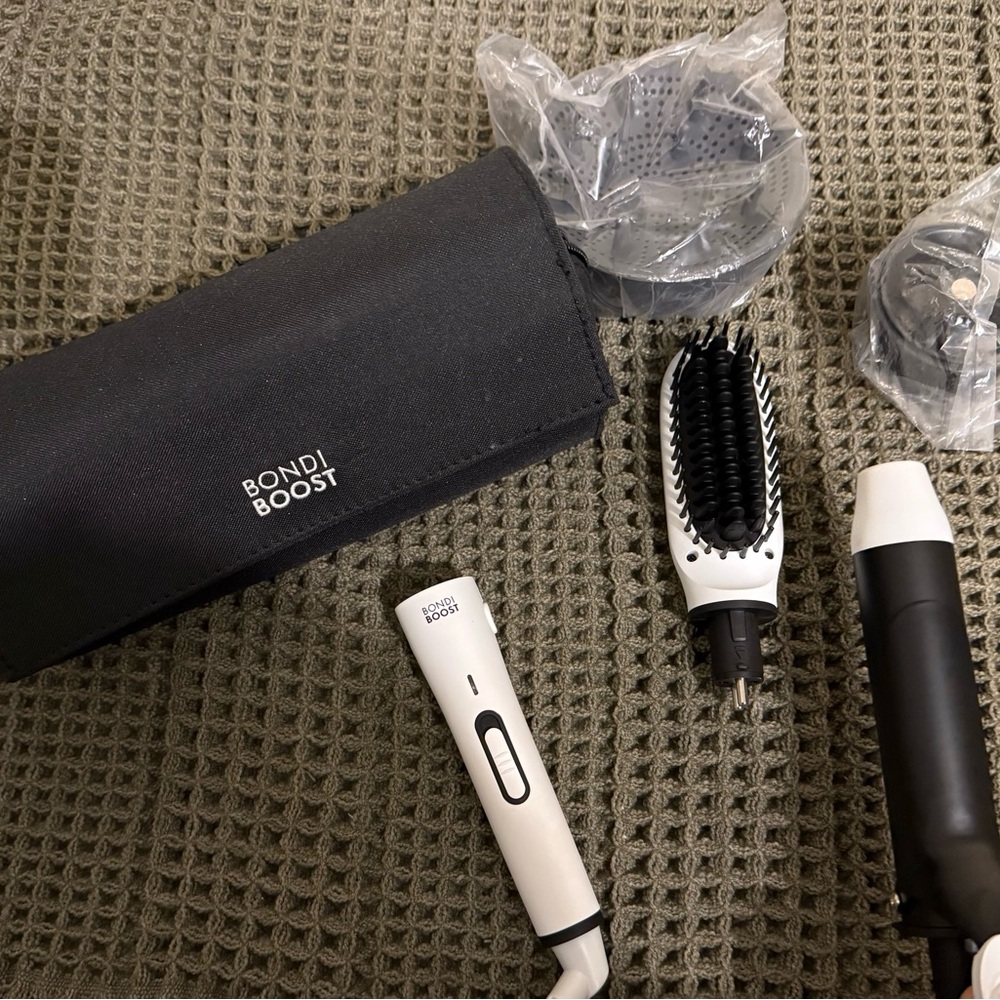 Bondi Boost-mini interchangeable 2-in-1 hair straightener brush and curling iron